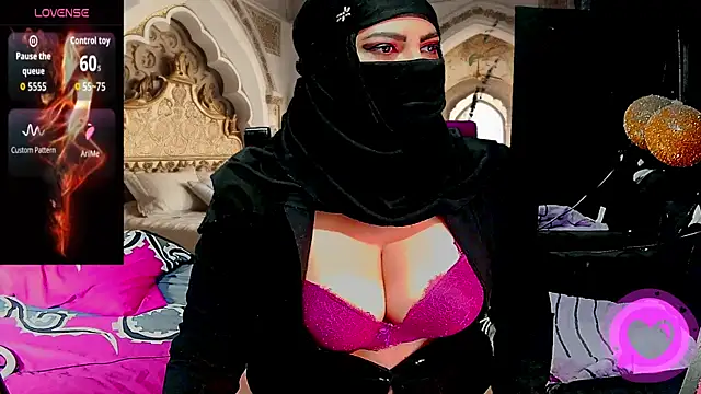 SultanaLayla online show from February 11, 7:41 pm