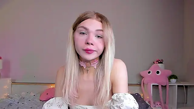 Blondy Fina online show from March 22, 4:27 am