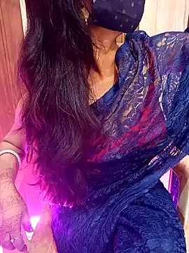 Snapshot of soni_yhakur chatting on September 11, 6:35 am soni yhakur online show from September 11, 6:35 am