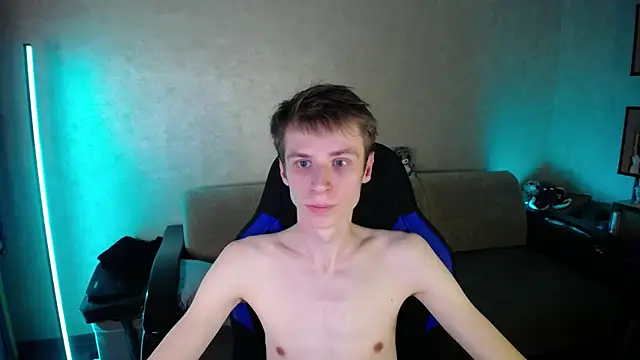 Snapshot of yes_cute_boy_ chatting on July 5, 10:17 pm yes cute boy online show from July 5, 10:17 pm