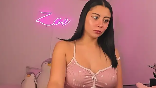 Snapshot of zoecams1 chatting on April 6, 7:04 pm zoecams1 online show from April 6, 7:04 pm