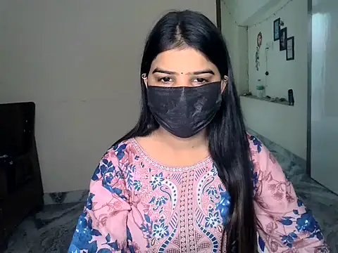 Snapshot of suhana-singh chatting on August 1, 5:07 am suhana-singh online show from August 1, 5:07 am