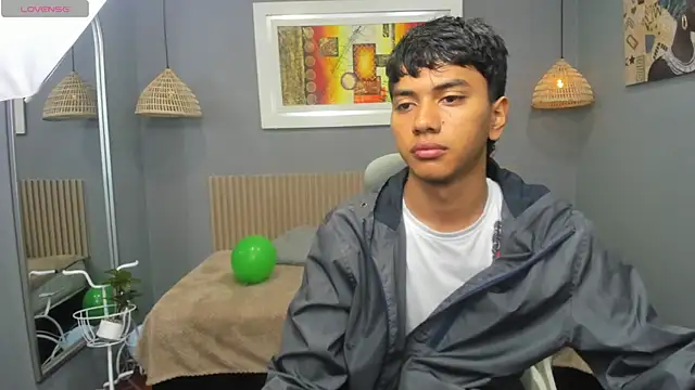 Snapshot of markbowie chatting on September 19, 11:55 am markbowie online show from September 19, 11:55 am