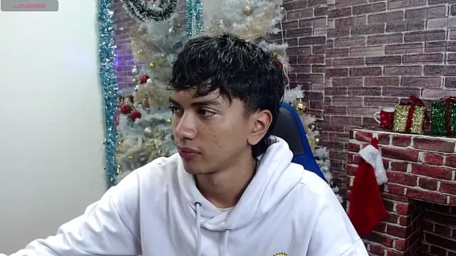 Snapshot of markbowie chatting on December 22, 11:51 am markbowie online show from December 22, 11:51 am