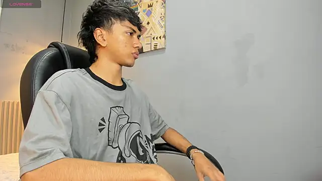 Snapshot of markbowie chatting on January 13, 12:32 pm markbowie online show from January 13, 12:32 pm