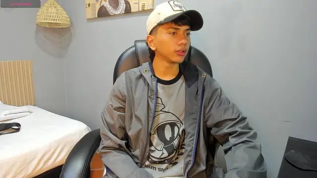 markbowie online show from March 22, 12:08 pm