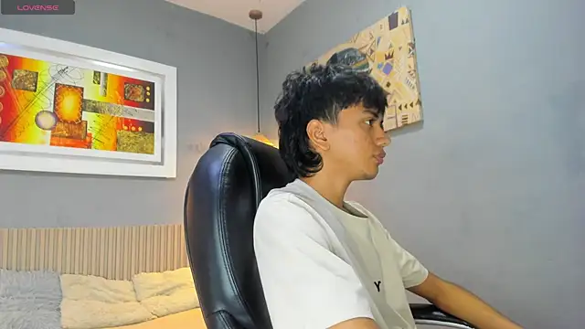 Snapshot of markbowie chatting on May 29, 8:40 pm markbowie online show from May 29, 8:40 pm
