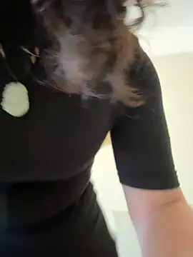 anna yngs online show from March 3, 7:25 am