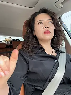 anna yngs online show from May 22, 3:57 am