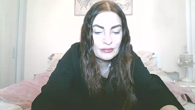 Snapshot of EllaKent chatting on February 3, 3:39 pm EllaKent online show from February 3, 3:39 pm