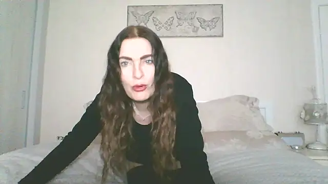 Snapshot of EllaKent chatting on February 9, 3:38 pm EllaKent online show from February 9, 3:38 pm