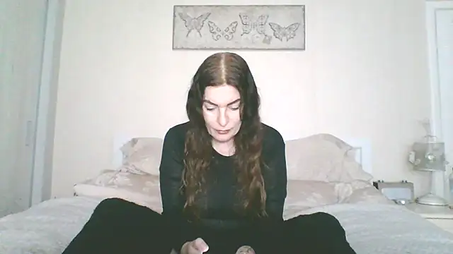 Snapshot of EllaKent chatting on February 12, 3:40 pm EllaKent online show from February 12, 3:40 pm