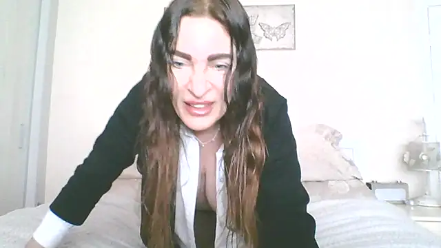 EllaKent online show from April 15, 8:43 am