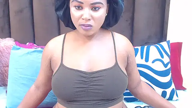 AfricanQueenxx40 online show from December 17, 6:25 pm