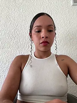 Yasmin777  online show from March 9, 5:28 pm