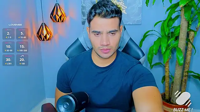 Snapshot of AndresR3 chatting on September 10, 1:38 am AndresR3 online show from September 10, 1:38 am