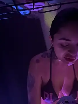 Snapshot of SexyPartners2023 chatting on November 3, 2:51 pm SexyPartners2023 online show from November 3, 2:51 pm