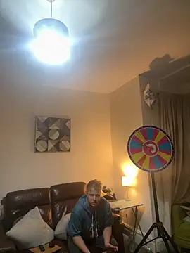 Snapshot of yourmaster2025 chatting on October 7, 6:16 pm yourmaster2025 online show from October 7, 6:16 pm