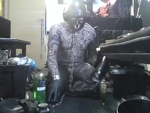 Snapshot of object857 chatting on January 17, 3:17 pm object857 online show from January 17, 3:17 pm