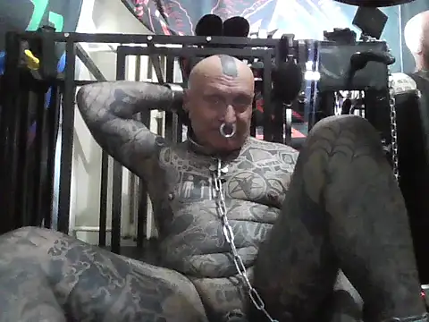 Snapshot of object857 chatting on January 31, 7:11 pm object857 online show from January 31, 7:11 pm