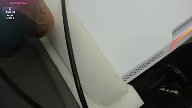 blue wxw online show from November 15, 9:17 am