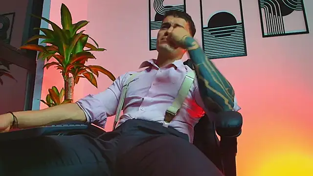 ALPHA DOMINUS  online show from March 21, 4:28 am