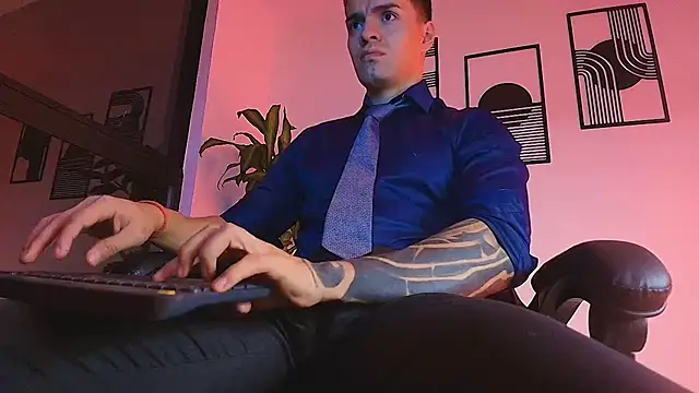 ALPHA DOMINUS  online show from June 28, 3:45 am
