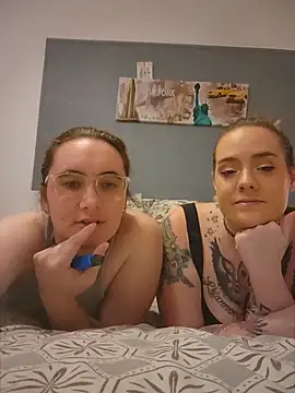 AndHerXO online show from July 11, 2:31 pm