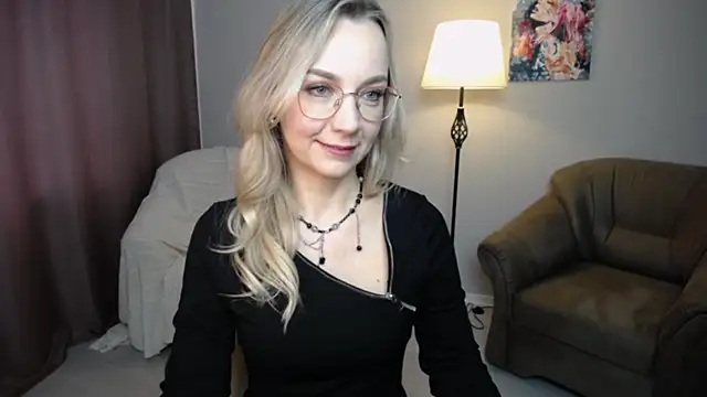 Ava Elior online show from October 9, 9:40 am