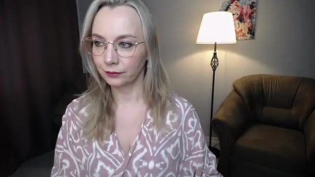 Ava Elior online show from March 26, 11:05 am