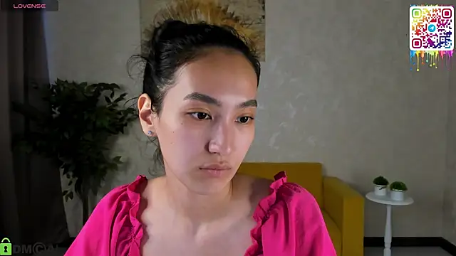 FlirtyAura online show from May 5, 11:40 am