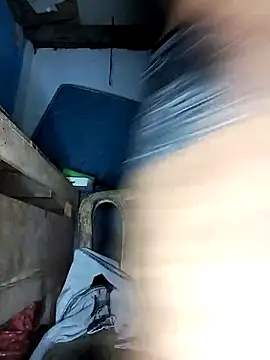 Snapshot of Kesurra chatting on February 2, 9:52 am Kesurra online show from February 2, 9:52 am