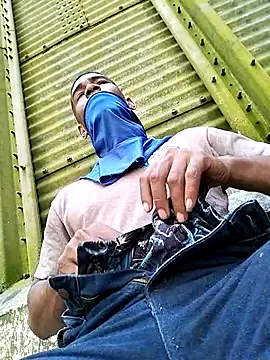 Snapshot of Kesurra chatting on February 26, 6:18 pm Kesurra online show from February 26, 6:18 pm