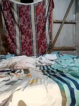 Snapshot of Kesurra chatting on February 28, 12:11 am Kesurra online show from February 28, 12:11 am