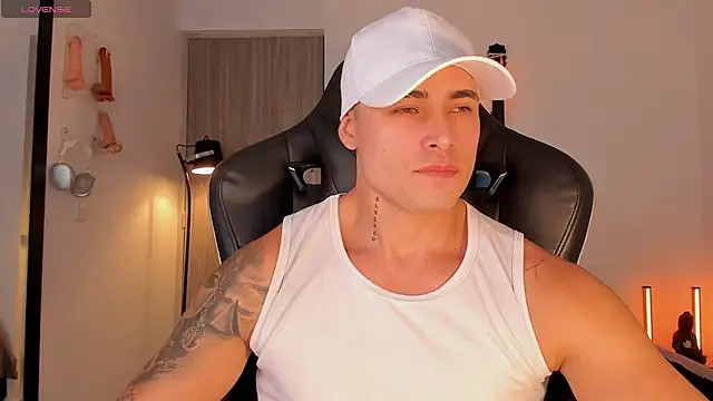 connorsmiith online show from July 13, 7:27 pm