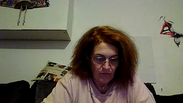 RubyyRosee online show from December 5, 2:25 pm