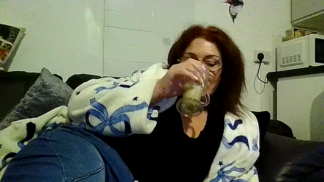 RubyyRosee online show from April 16, 5:19 am