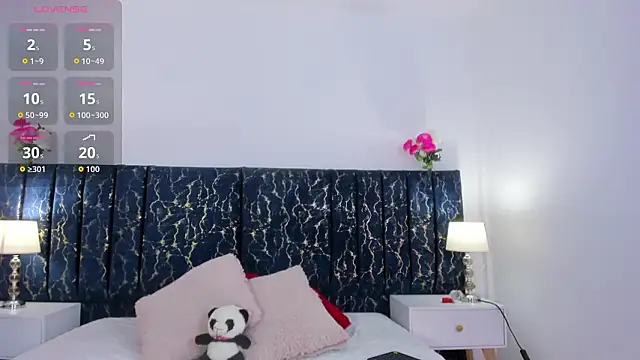 katte landerr online show from March 15, 9:04 am