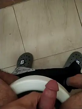 Snapshot of JhonBlase chatting on February 22, 1:09 pm JhonBlase online show from February 22, 1:09 pm