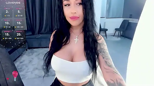 oh julya online show from February 4, 7:22 pm