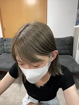 Snapshot of usako_2025 chatting on June 26, 1:43 am usako 2025 online show from June 26, 1:43 am