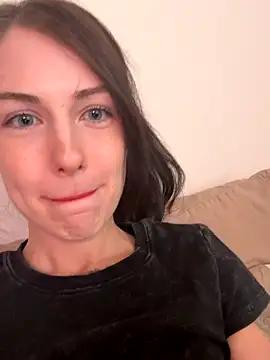 Snapshot of alwaysapril chatting on September 21, 9:16 pm alwaysapril online show from September 21, 9:16 pm