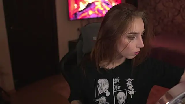 Snapshot of lis_silver chatting on October 31, 2:18 pm lis silver online show from October 31, 2:18 pm