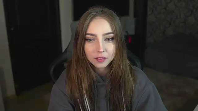 Snapshot of lis_silver chatting on November 29, 4:54 pm lis silver online show from November 29, 4:54 pm