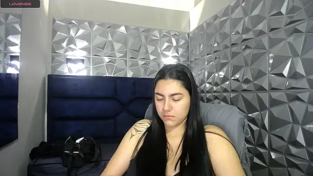 Snapshot of Megara_25 chatting on March 23, 3:27 pm Megara 25 online show from March 23, 3:27 pm