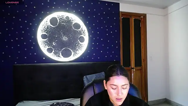 Snapshot of Megara_25 chatting on July 5, 6:26 pm Megara 25 online show from July 5, 6:26 pm