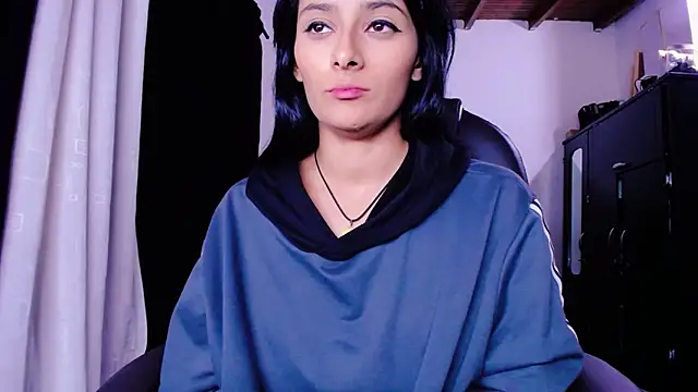 Snapshot of loganher900 chatting on February 6, 6:29 am loganher900 online show from February 6, 6:29 am