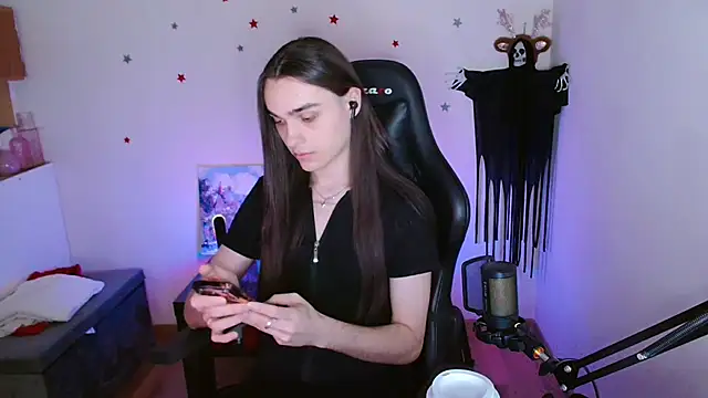 Snapshot of Gabi299 chatting on July 26, 4:58 pm Gabi299 online show from July 26, 4:58 pm