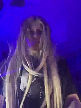 Akira-ivy online show from September 21, 9:16 pm