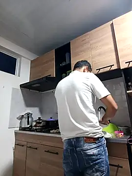 stivenlujan69 online show from November 30, 1:31 am